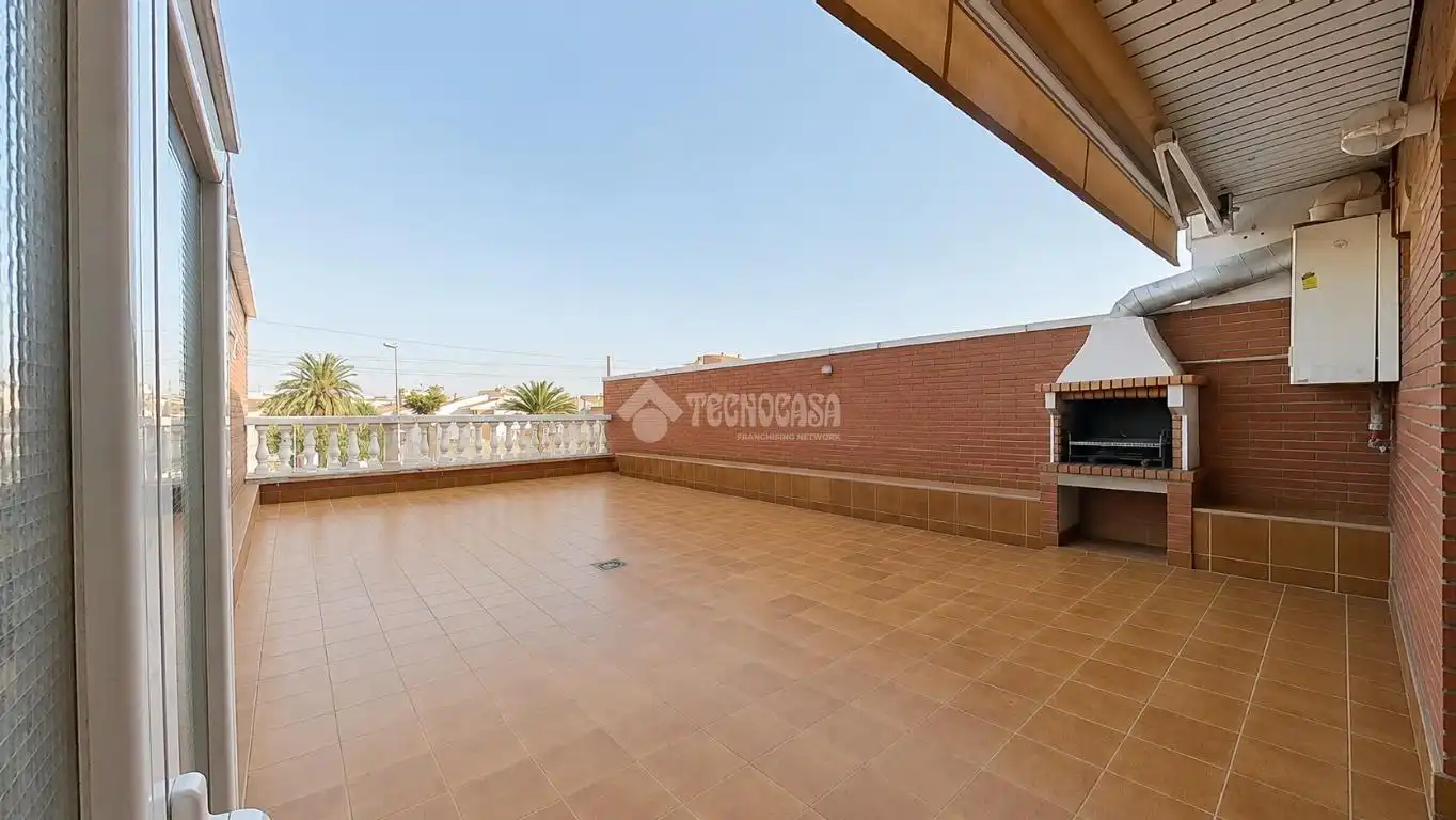Casa pareada en venta en Centre - Eixample – Can Llobet, imagen 2