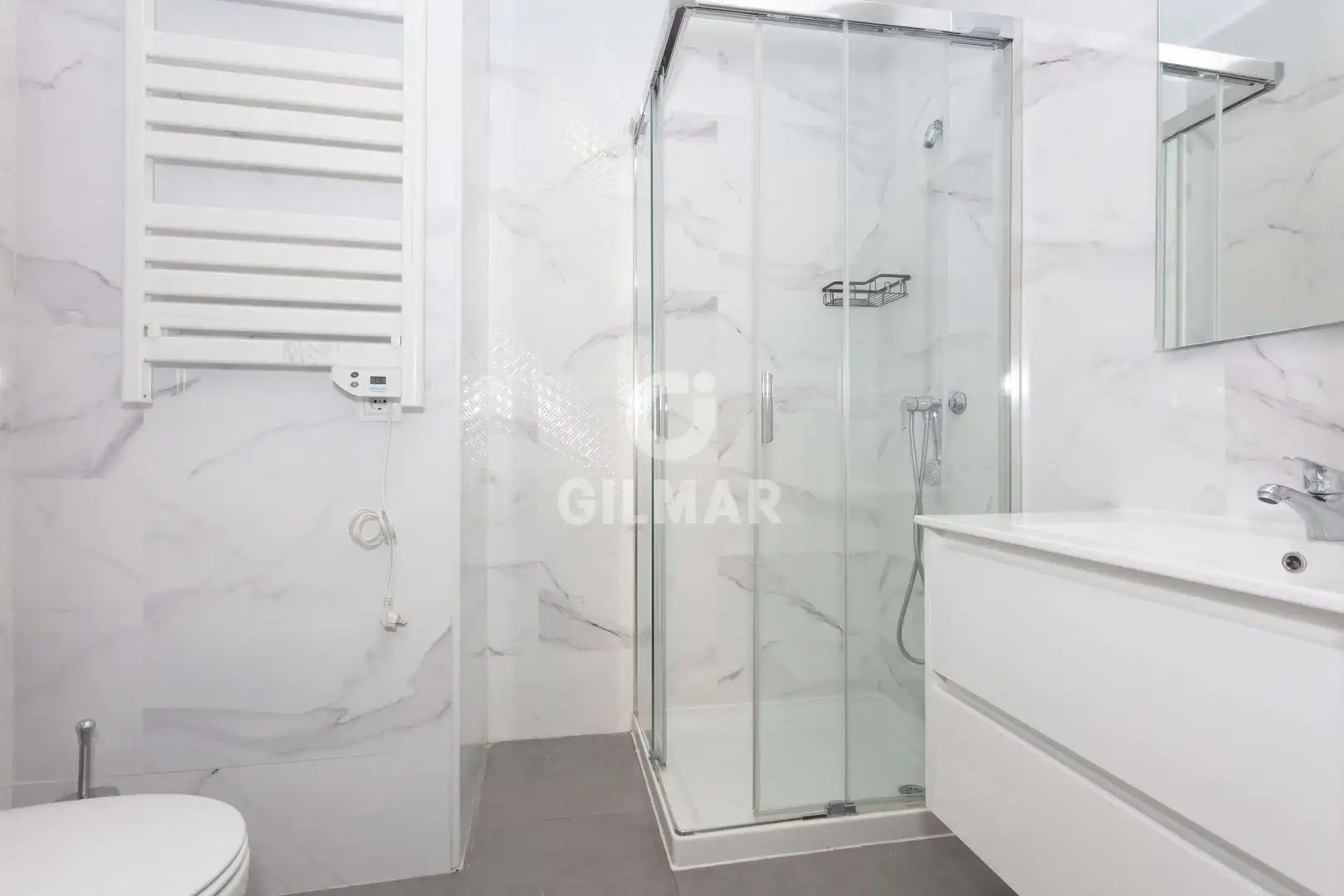 Baño de Piso en venta en Madrid con Calefacción y Balcón
