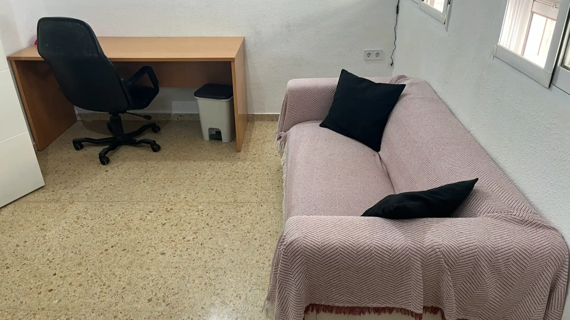 Sala d'estar de Pis de lloguer en Valencia amb Aire condicionat, Moblat i Forn