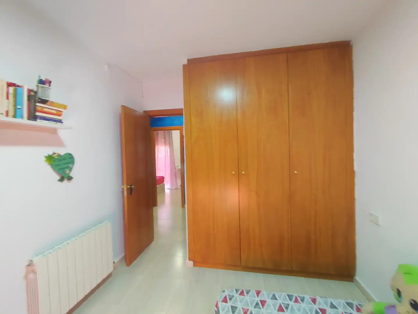 Dormitori de Casa adosada en venda en Torrelles de Foix amb Jardí privat, Terrassa i Traster