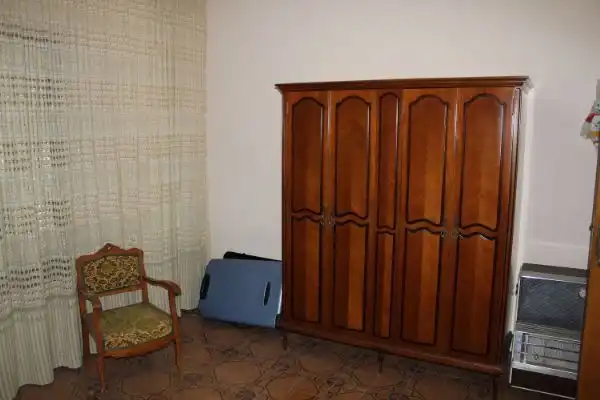 Habitación de Casa adosada en venta en Urda con Calefacción, Terraza y Trastero