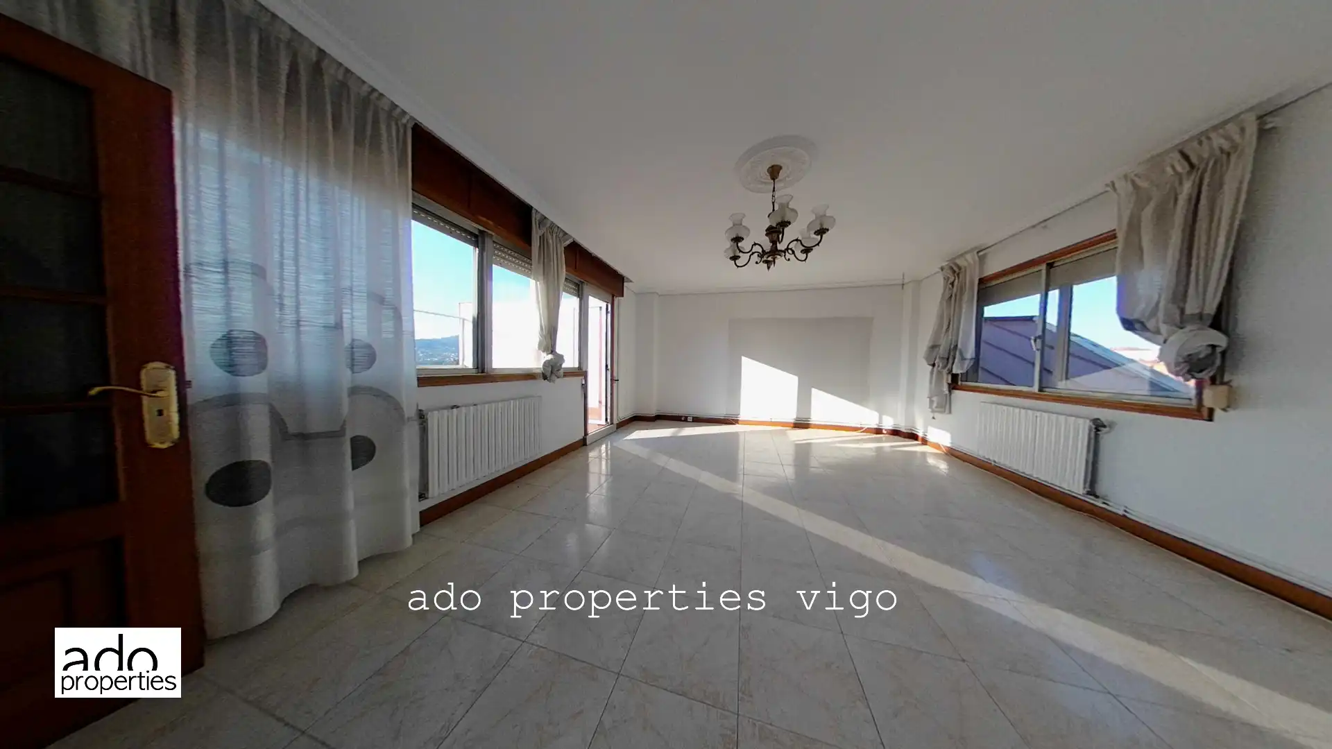 Sala de estar de Piso en venta en Vigo  con Terraza