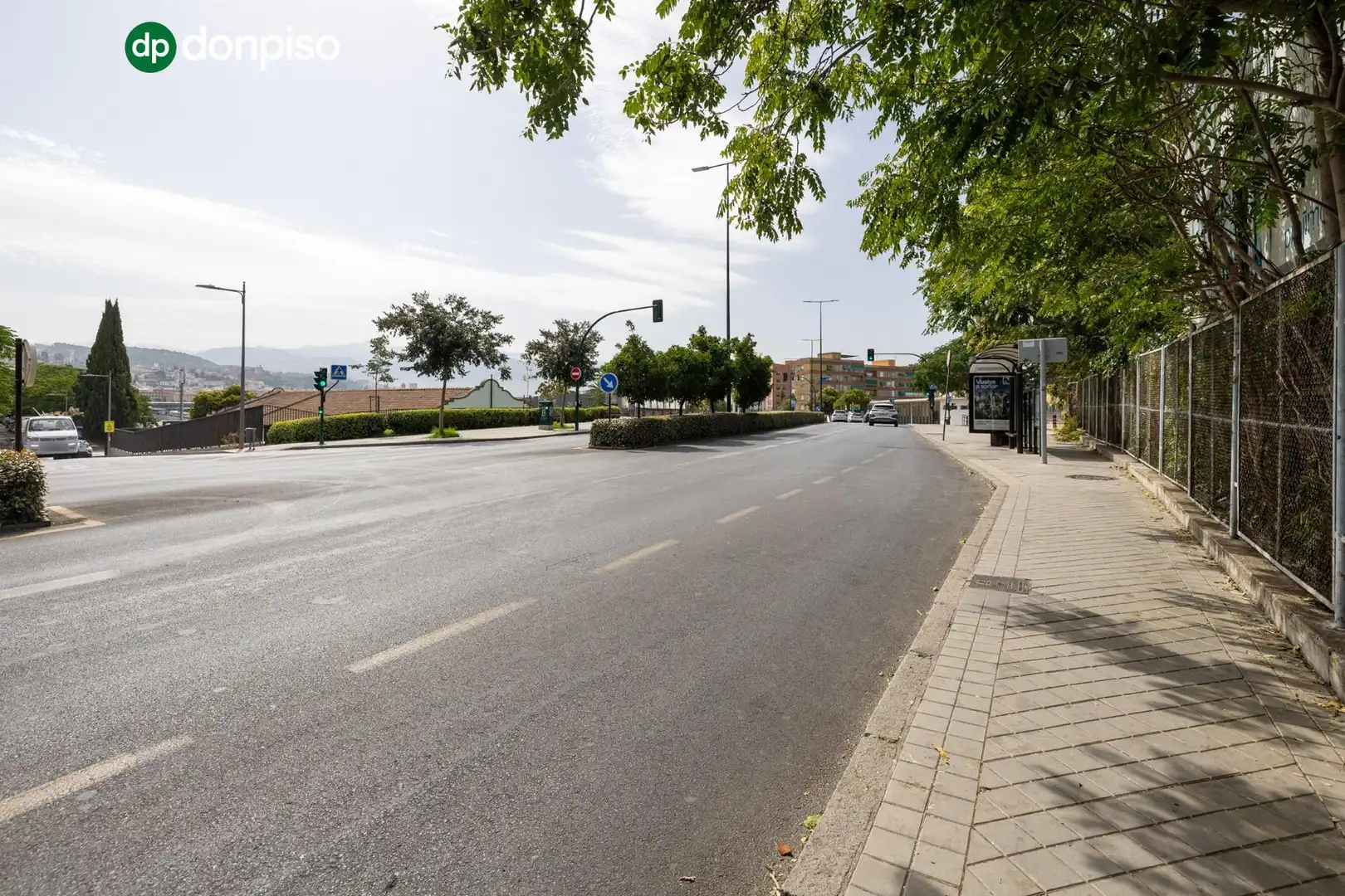 Vista exterior de Pis en venda en Granada