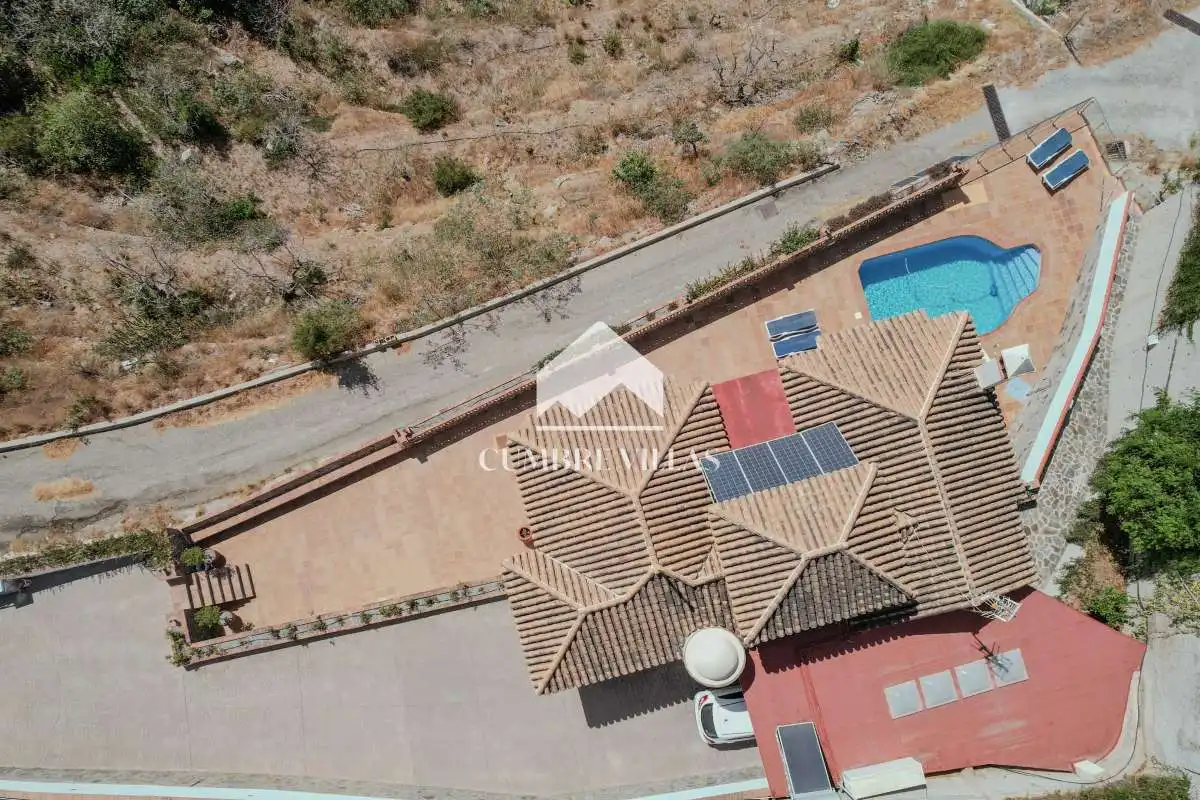 Vista exterior de Casa o chalet en venta en Almuñécar con Terraza, Amueblado y Internet
