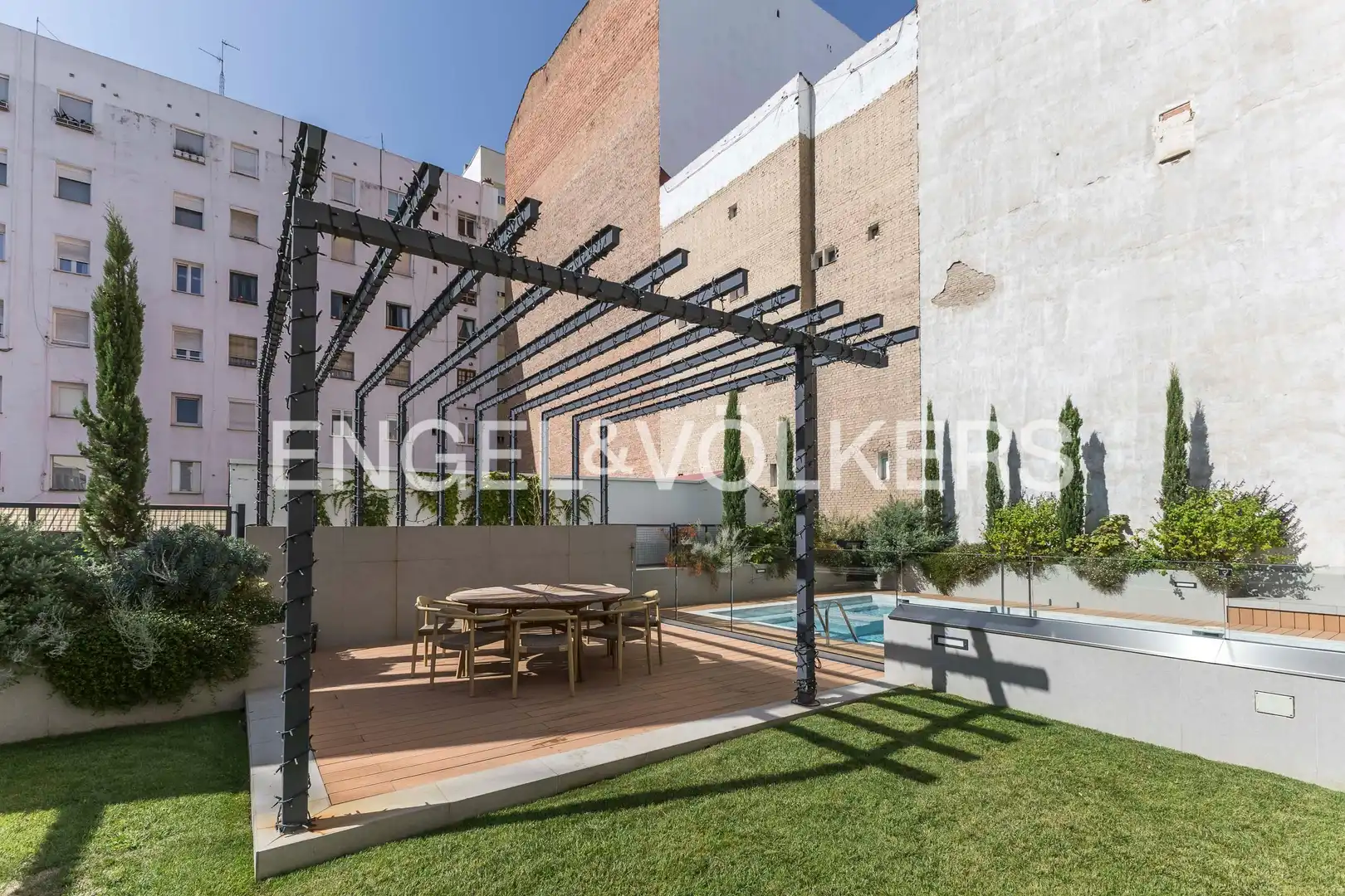 Terrassa de Dúplex en venda en Madrid amb Aire condicionat, Calefacció i Jardí privat