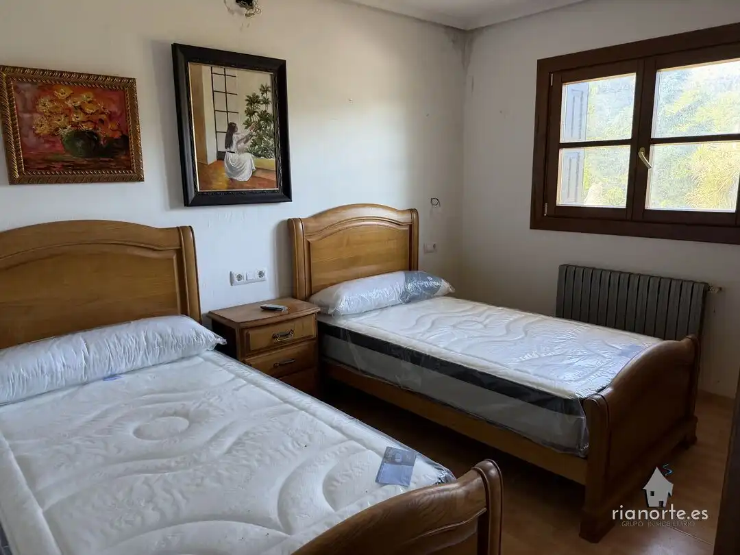 Habitación de Casa o chalet en venta en Colunga con Calefacción y Jardín privado