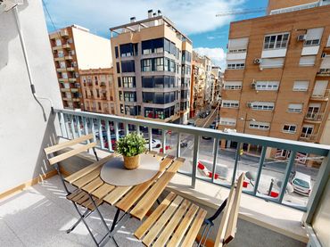 Pis amb balcó en venda a Valencia - AV GASPAR AGUILAR