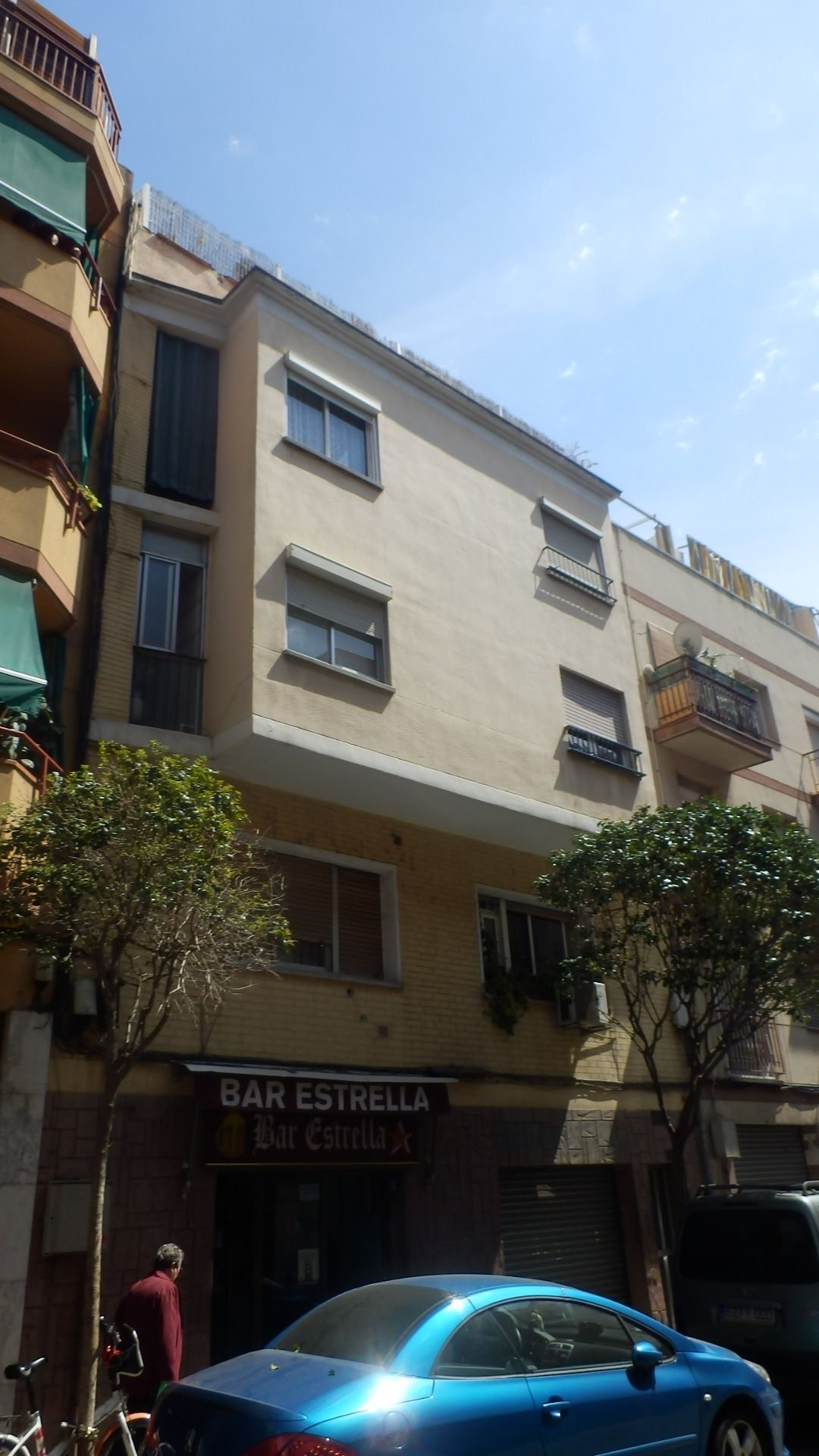 Vista exterior de Piso en venta en Santa Coloma de Gramenet
