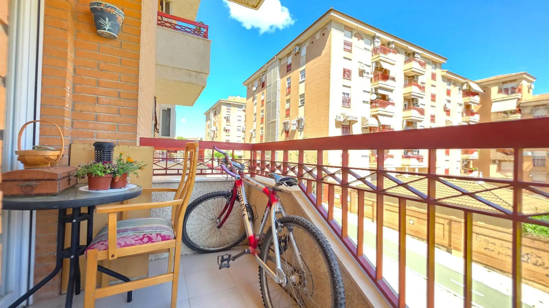 Terrassa de Pis en venda en Jaén amb Aire condicionat, Calefacció i Terrassa