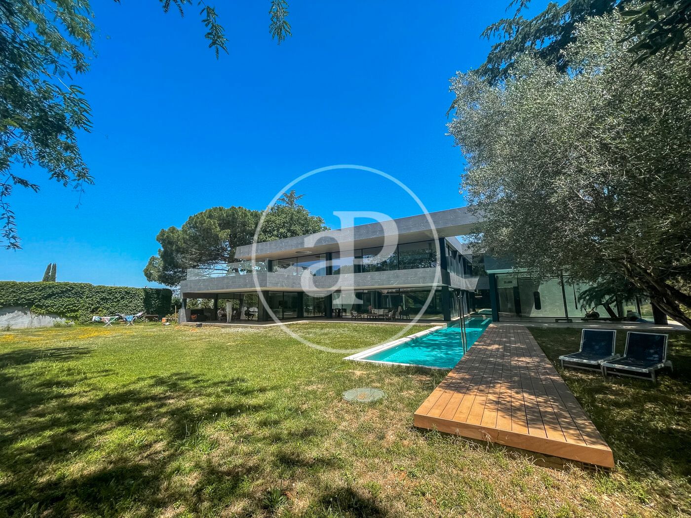 Exterior view of House or chalet to rent in Sant Cugat del Vallès  with Air Conditioner, Heating and Private garden