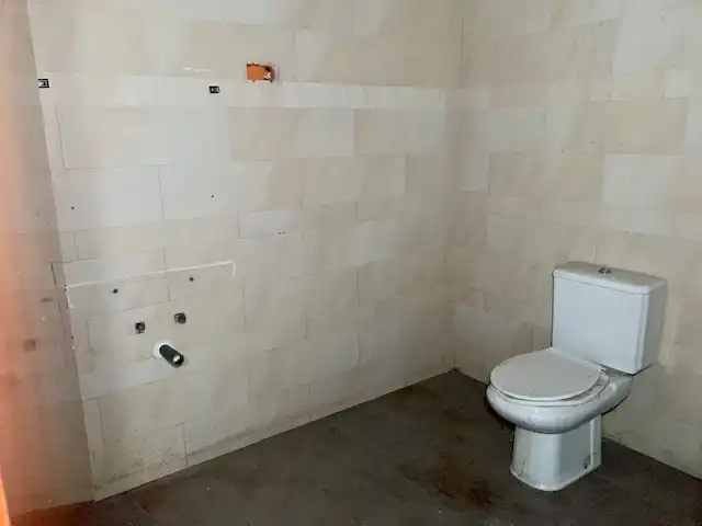 Bathroom of Office for sale in Terrassa  with Alarm