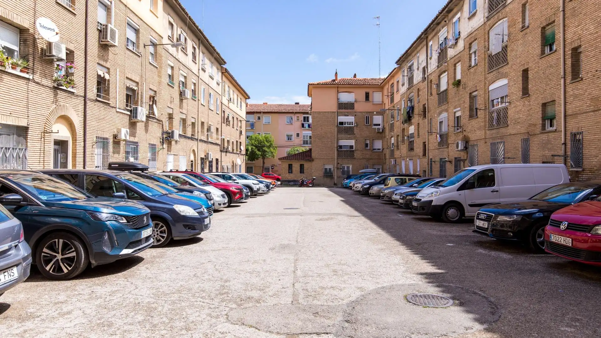 Parking de Piso en venta en Zaragoza con Calefacción y Amueblado