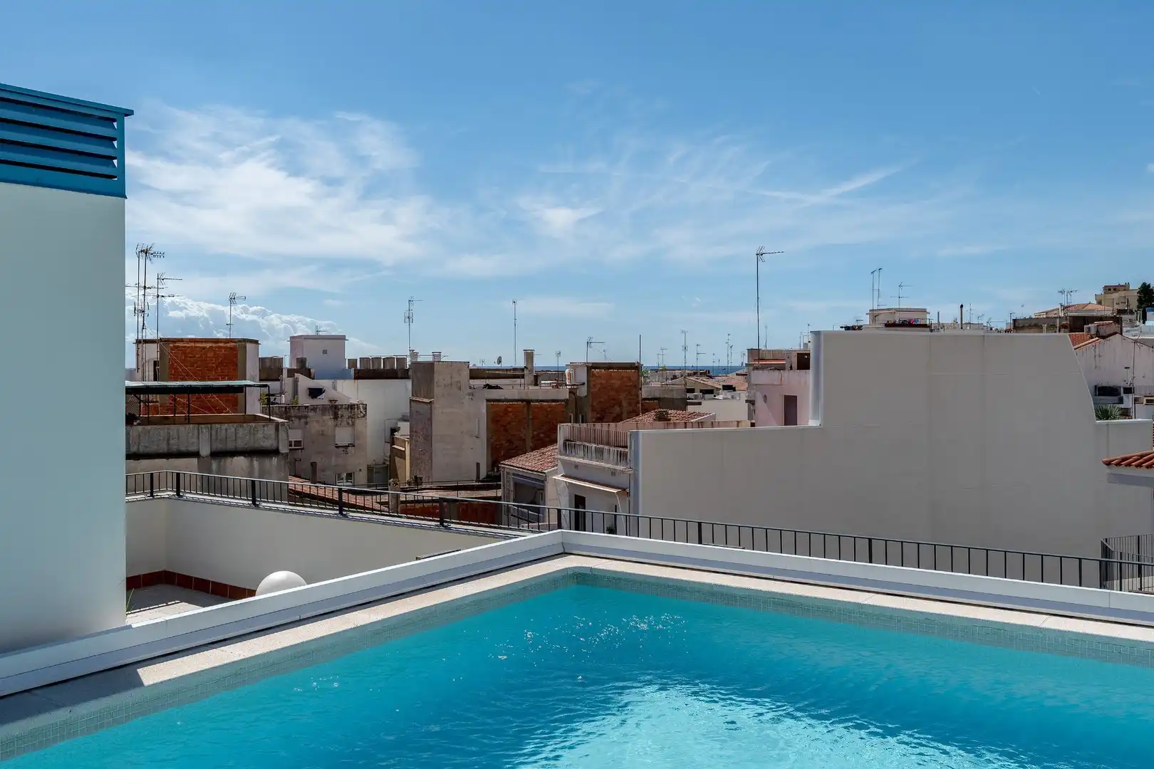 Swimming pool of Flat for rent in Sant Pol de Mar  with Air Conditioner, Heating and Terrace
