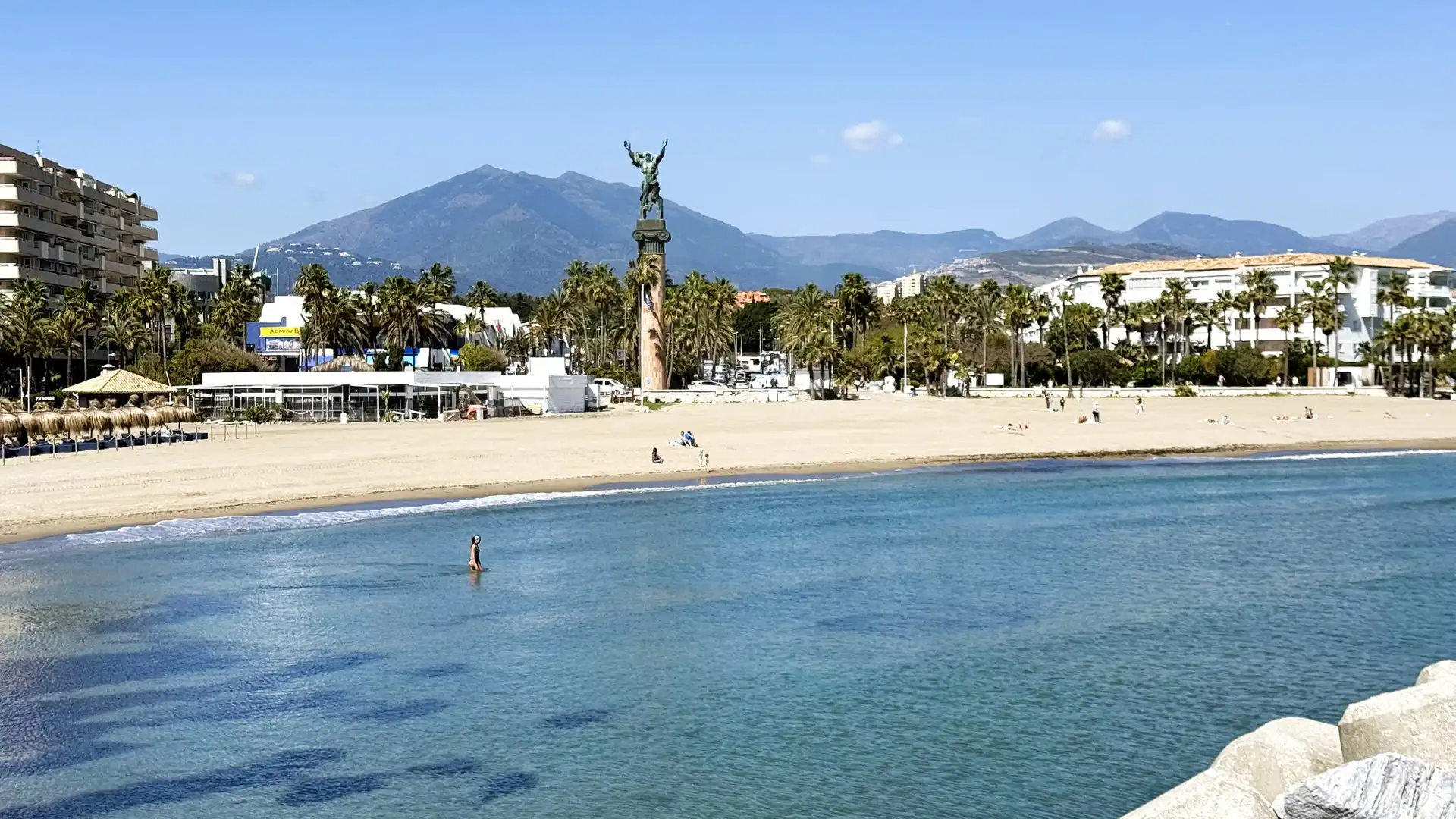 Exterior view of Flat for sale in Marbella  with Air Conditioner and Terrace