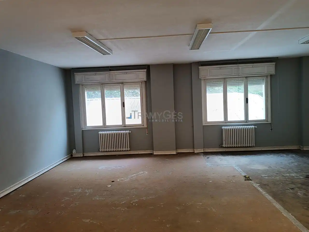 Office for sale in Vigo   with Heating