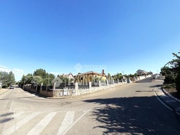 Casa amb jardí en venda a Cañada molina