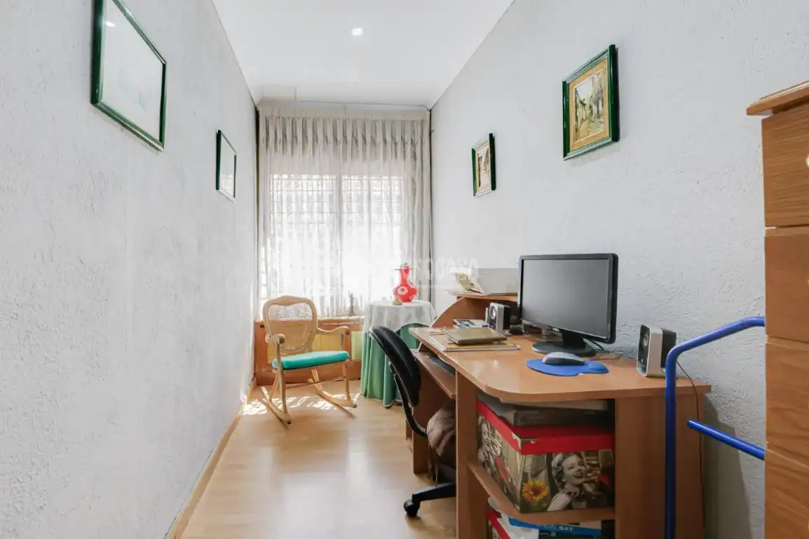 Bedroom of Flat for sale in Terrassa  with Air Conditioner, Heating and Terrace