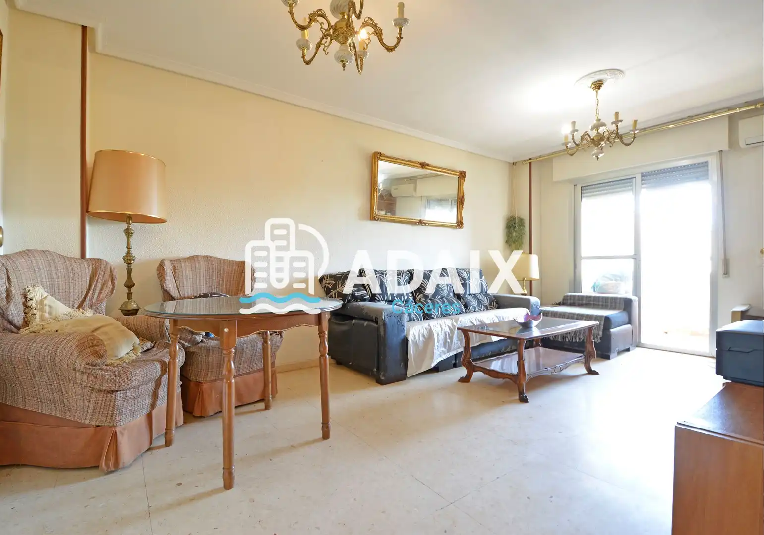 Vista exterior de Piso en venta en Cáceres con Aire acondicionado, Terraza y Balcón
