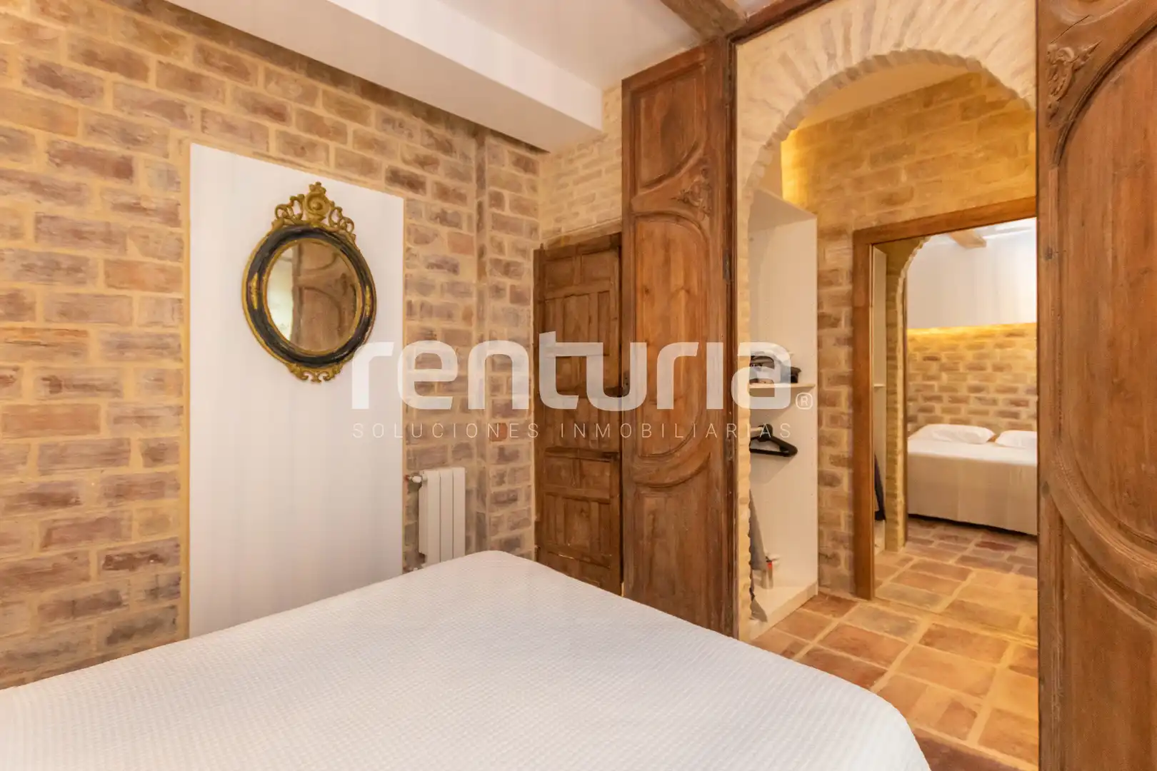 Bedroom of Flat for rent in Valencia  with Air Conditioner, Heating and Furnished