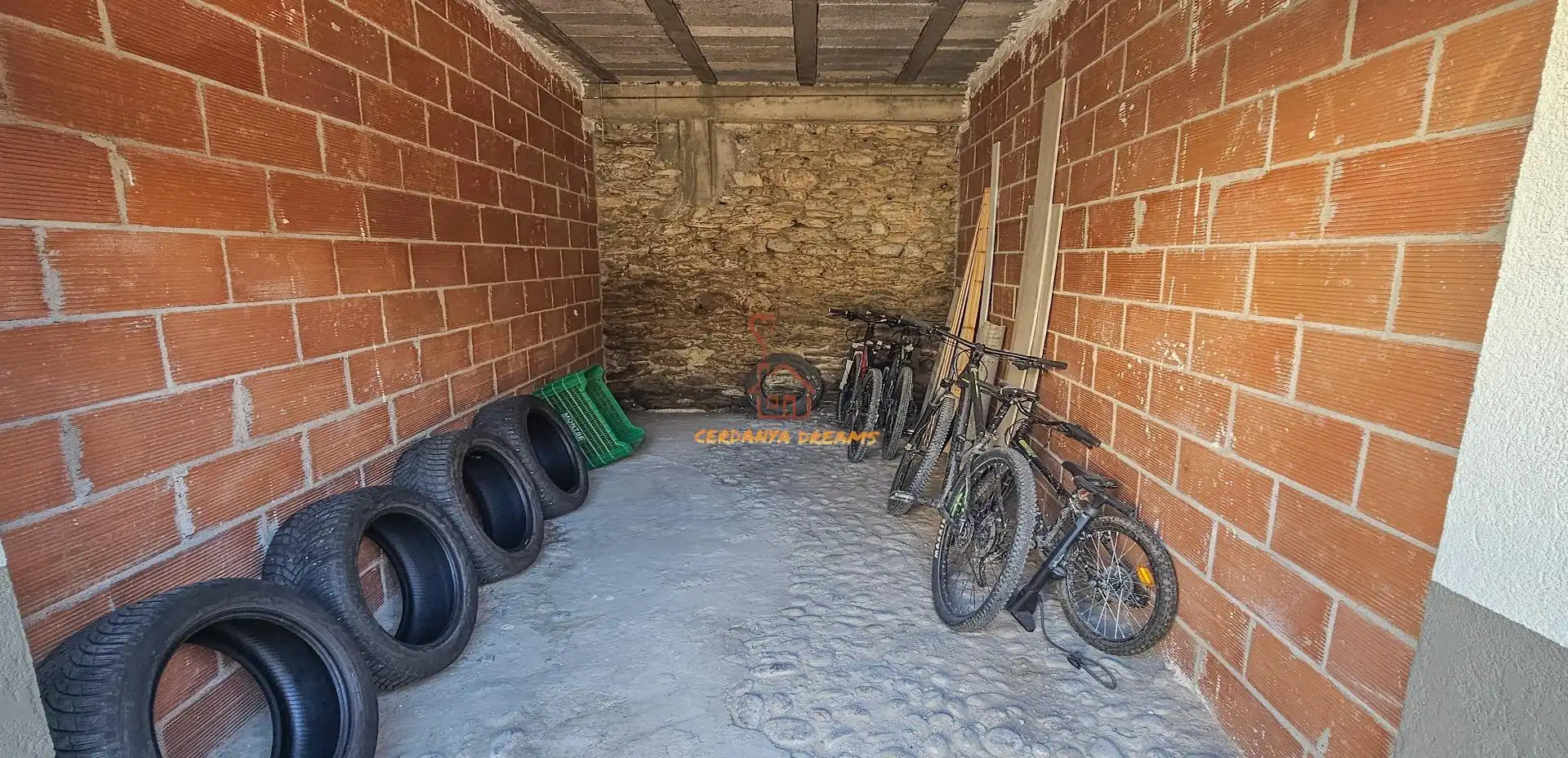 Parking of Ground floor for sale in Osséja  with Heating, Parquet flooring and Storage room