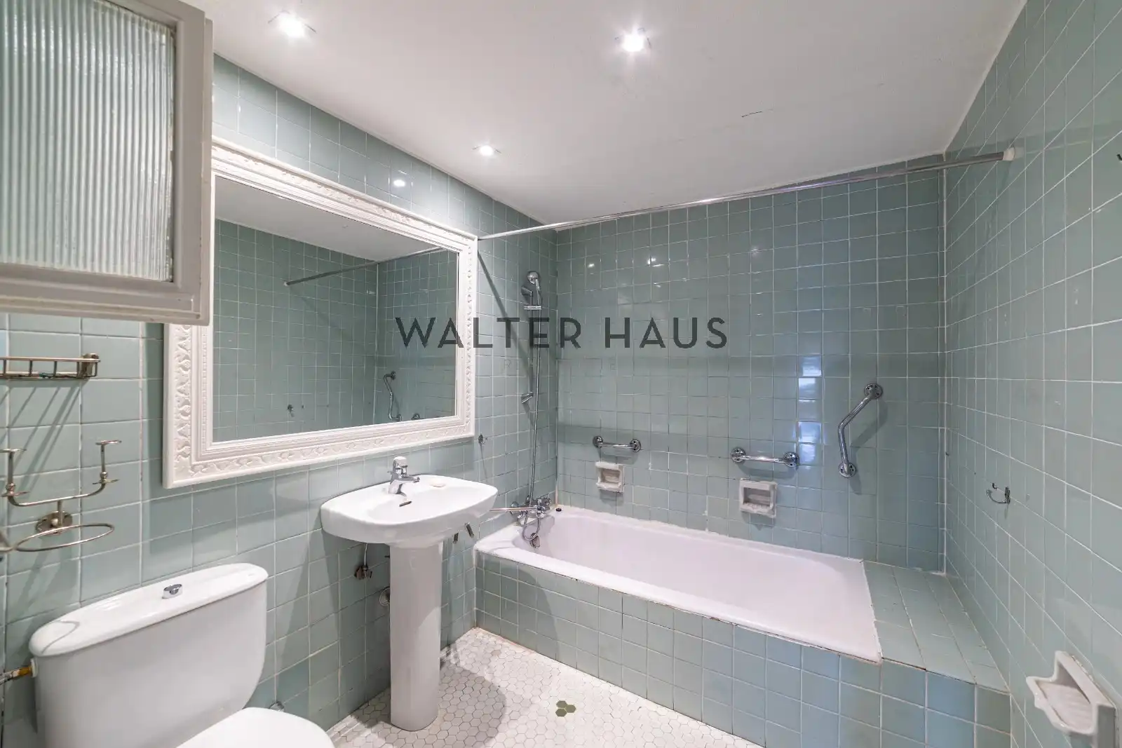 Baño de Piso en venta en Madrid con Aire acondicionado, Calefacción y Terraza