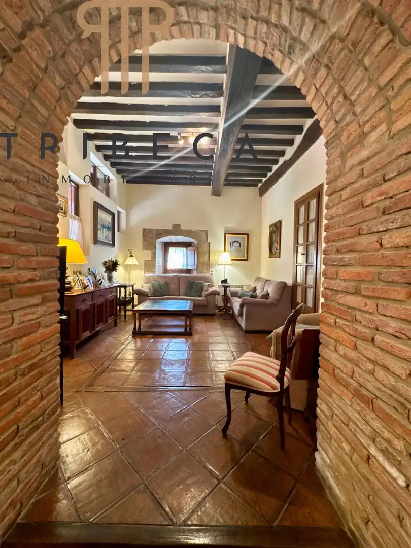 Wohnzimmer von Country house zum Verkauf in Valdáliga