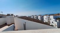 Vista exterior de Àtic en venda en Manilva amb Aire condicionat i Terrassa