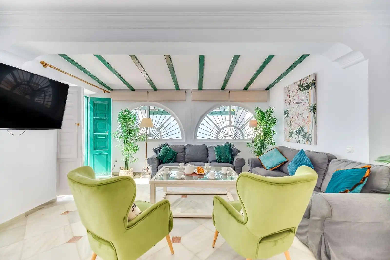 Sala de estar de Casa o chalet en venta en Marbella con Aire acondicionado, Calefacción y Jardín privado
