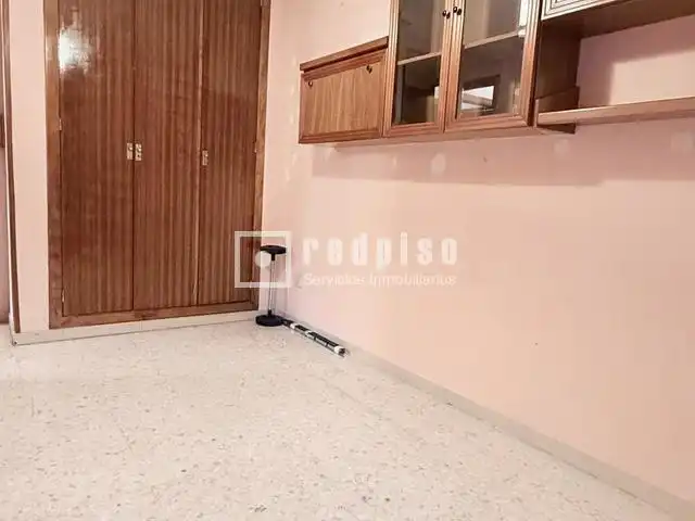 Dormitori de Edifici en venda en Madrid
