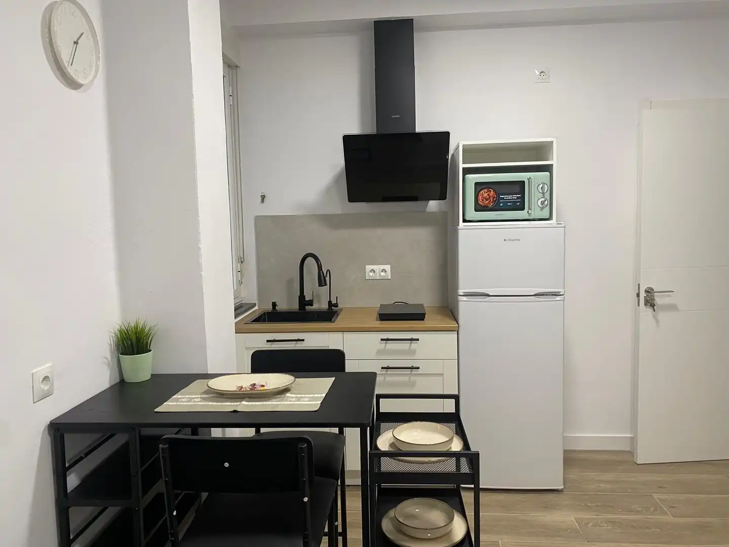 Cuina de Pis en venda en Oviedo  amb Moblat