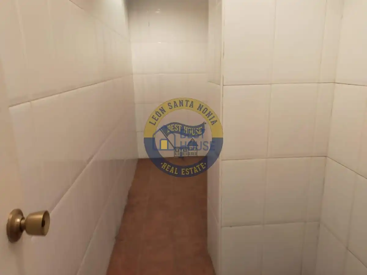 Business premises for sale in Trobajo del Camino, imagen 14