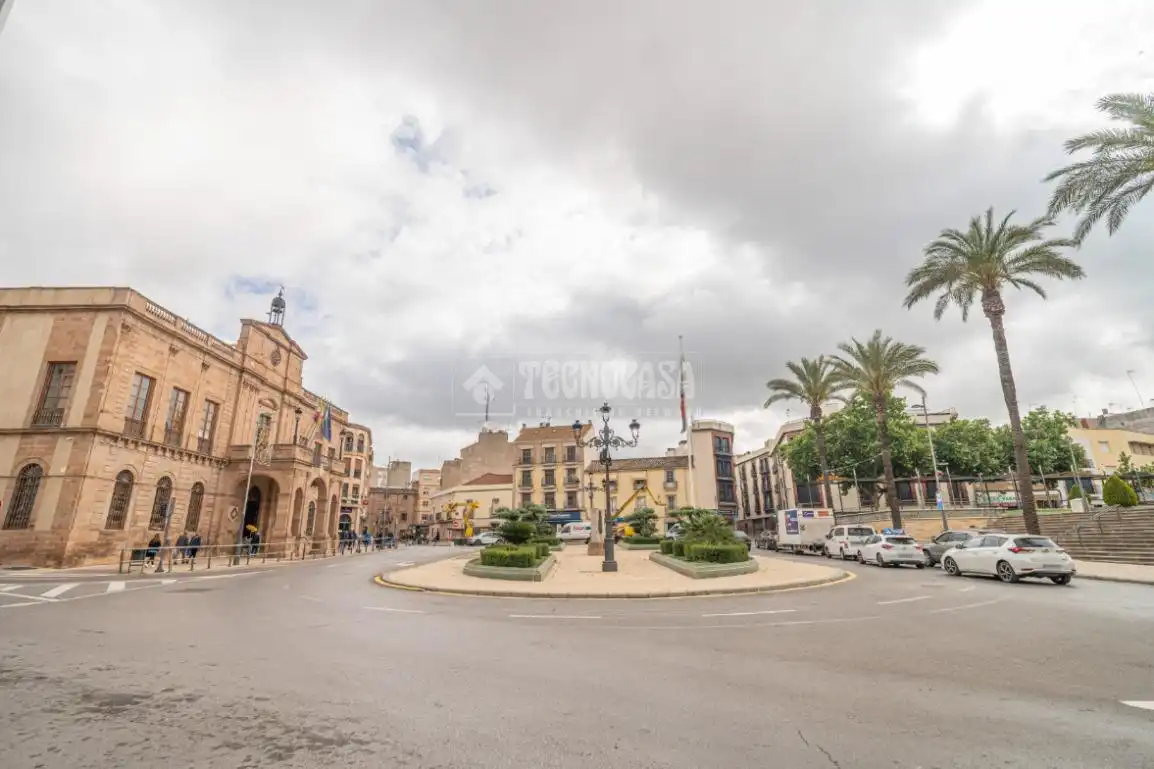 Vista exterior de Piso en venta en Linares con Calefacción