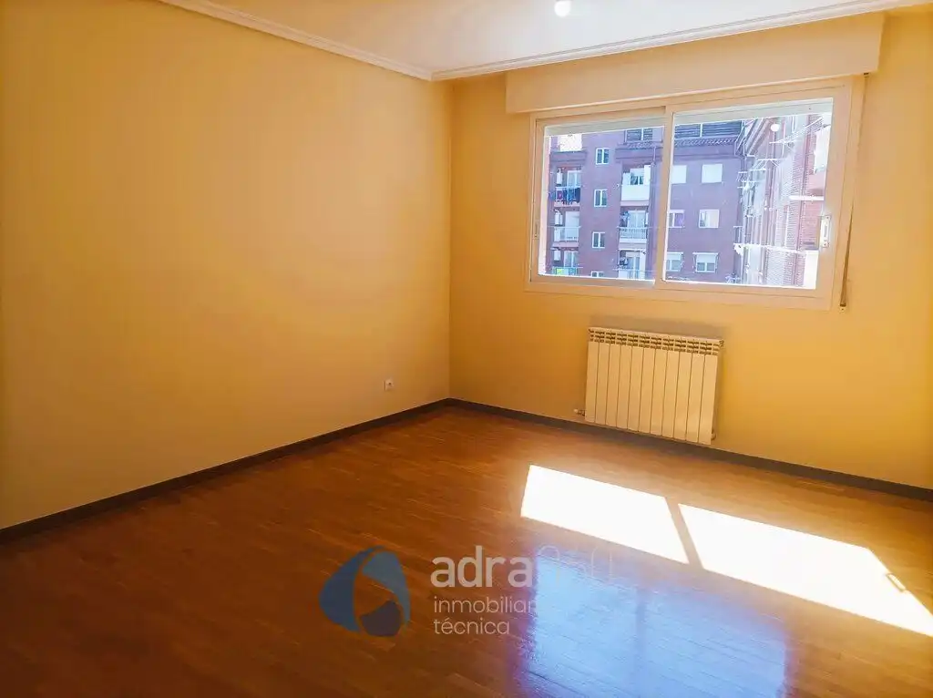 Piso con ascensor en venta en 3 abril, imagen 4