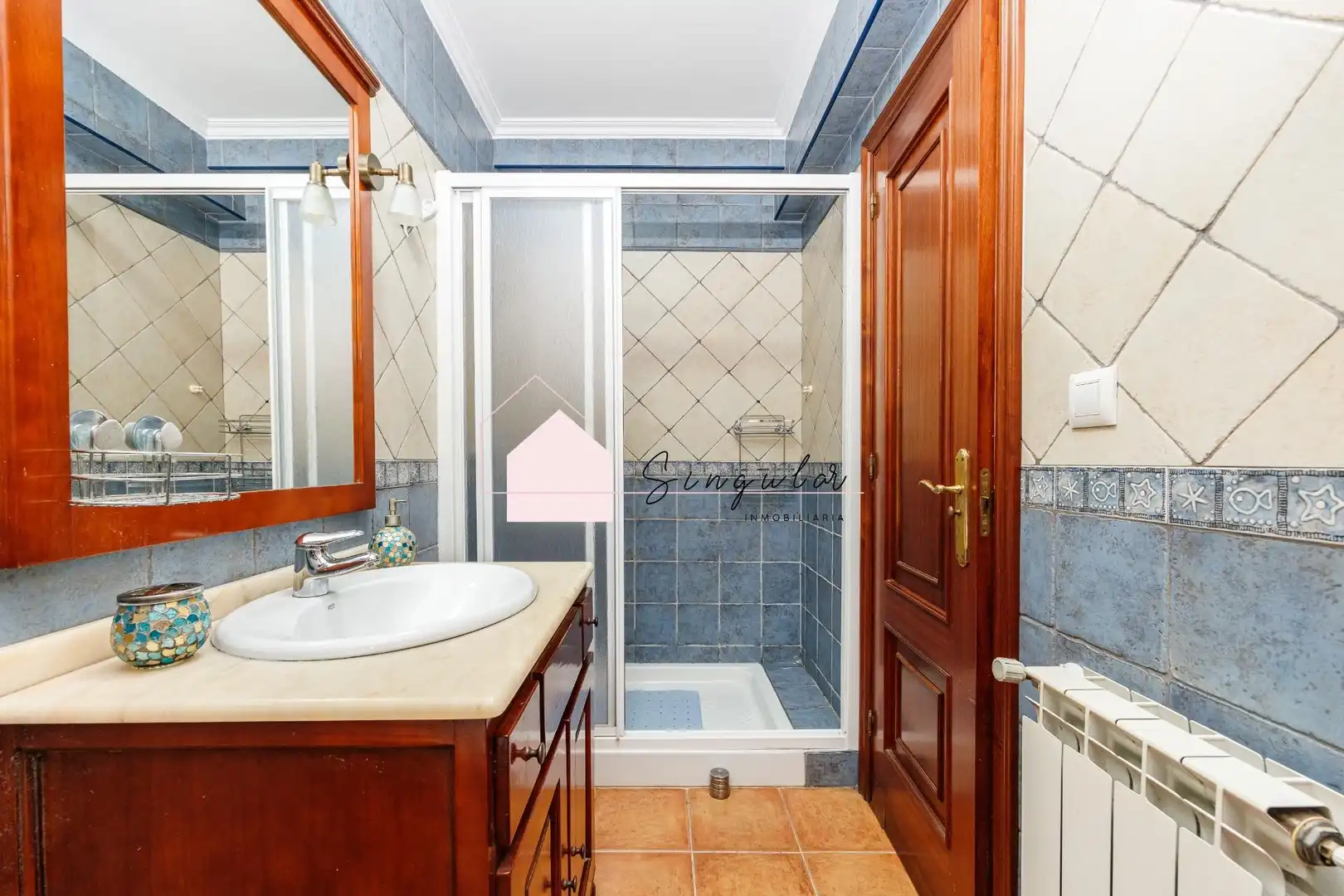 Badezimmer von Haus oder Chalet zum Verkauf in Tui mit Heizung, Abstellraum und Schwimmbad