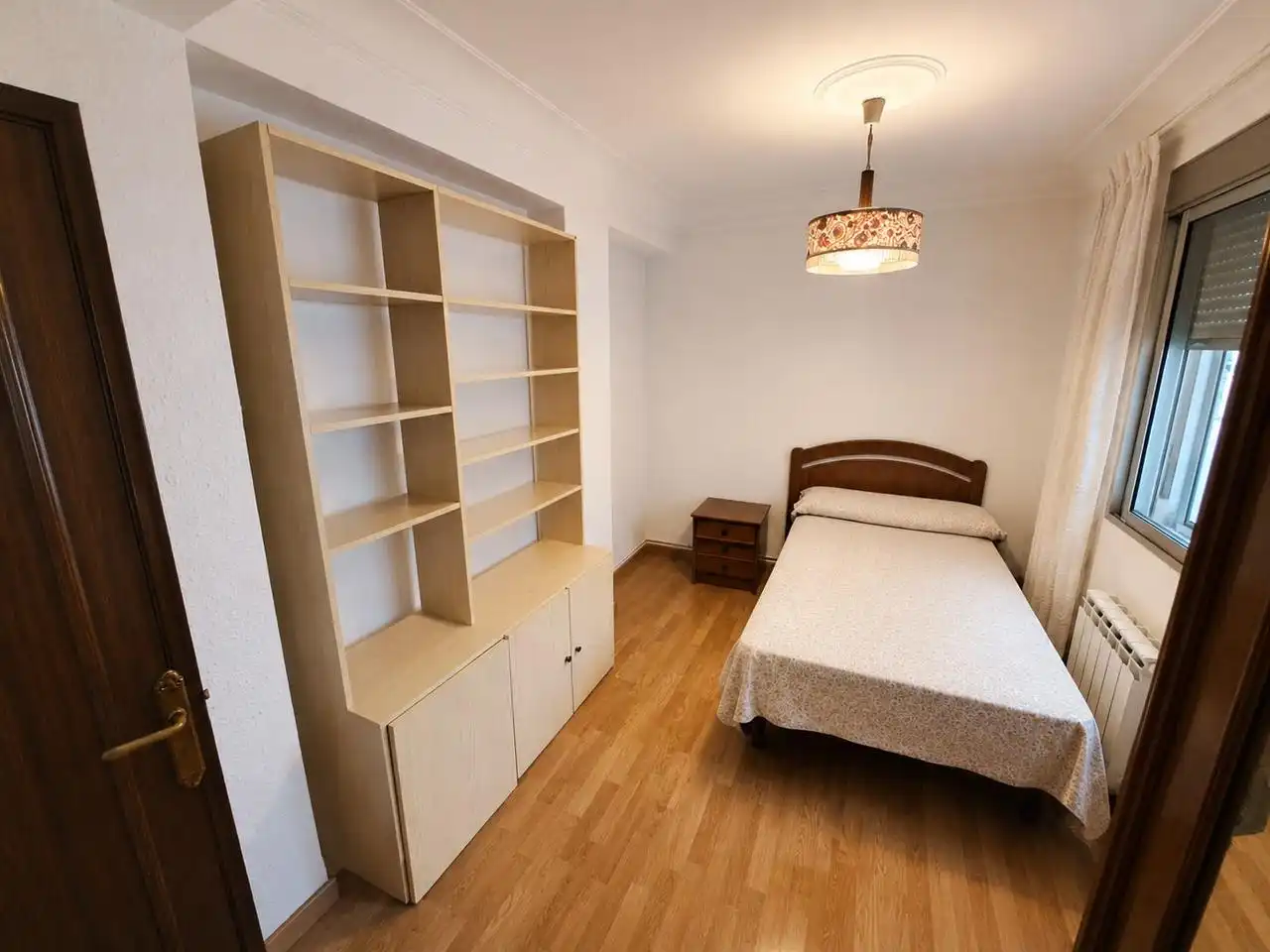 Habitación de Piso en venta en Zaragoza con Calefacción, Parquet y Terraza