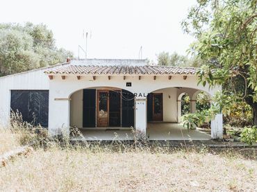 Casa rústica amb piscina en venda a Cala d'en Bosch - Serpentona