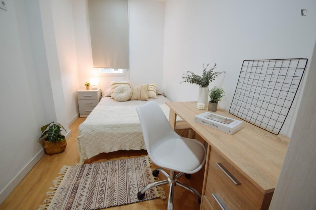 Bedroom of Apartment to share in  Lleida Capital  with Air Conditioner, Heating and Furnished