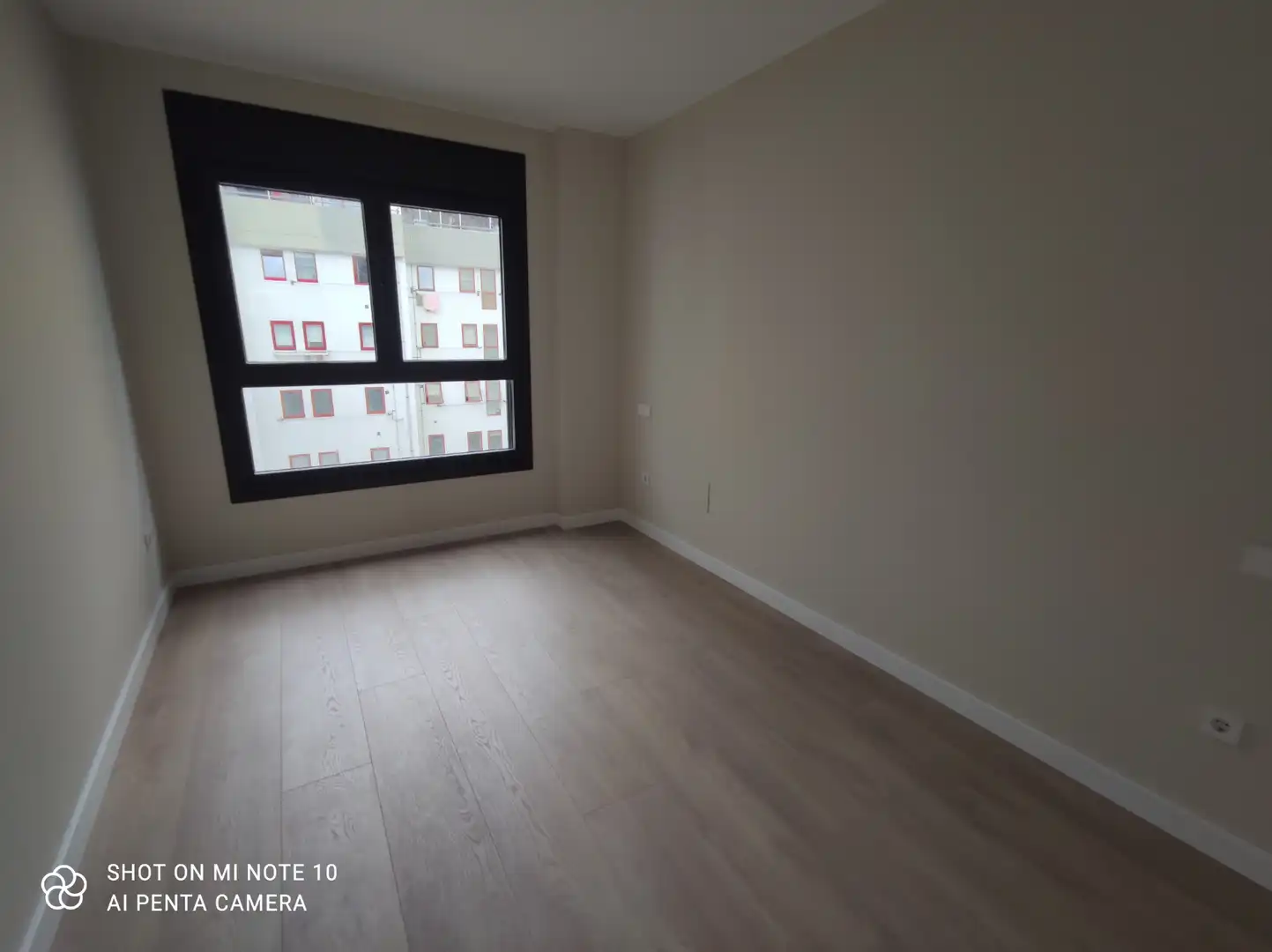Habitación de Piso en venta en A Coruña Capital  con Calefacción, Parquet y Terraza
