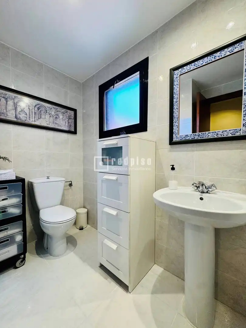 Baño de Dúplex en venta en Fuenlabrada con Calefacción, Jardín privado y Parquet