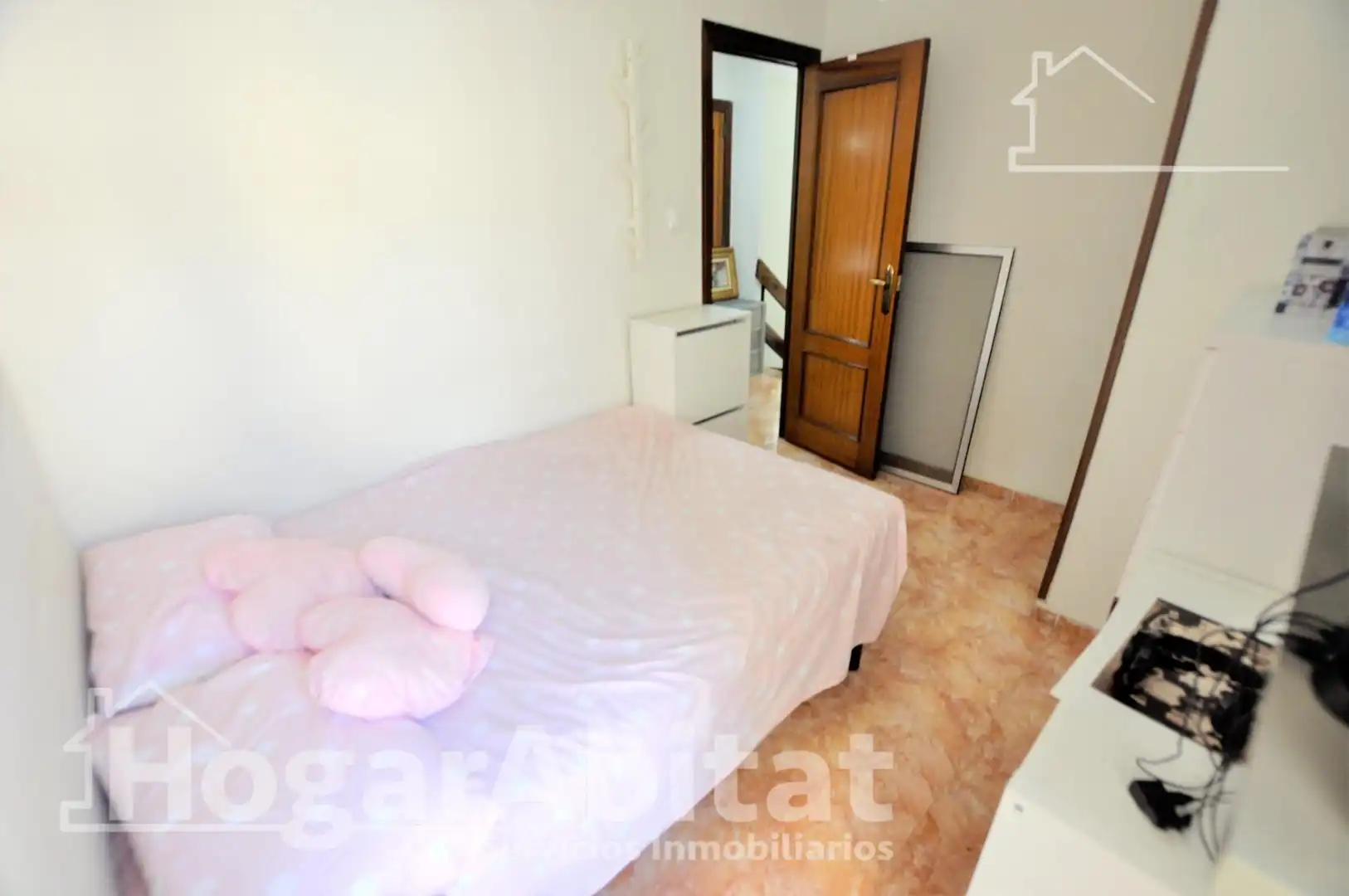 Dormitori de Casa adosada en venda en Valencia amb Aire condicionat, Calefacció i Terrassa