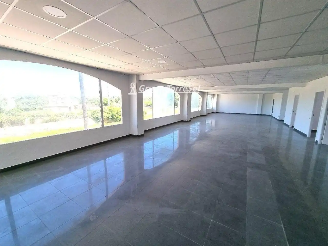 Local comercial en alquiler en ENLLAÇ AUTOPISTA