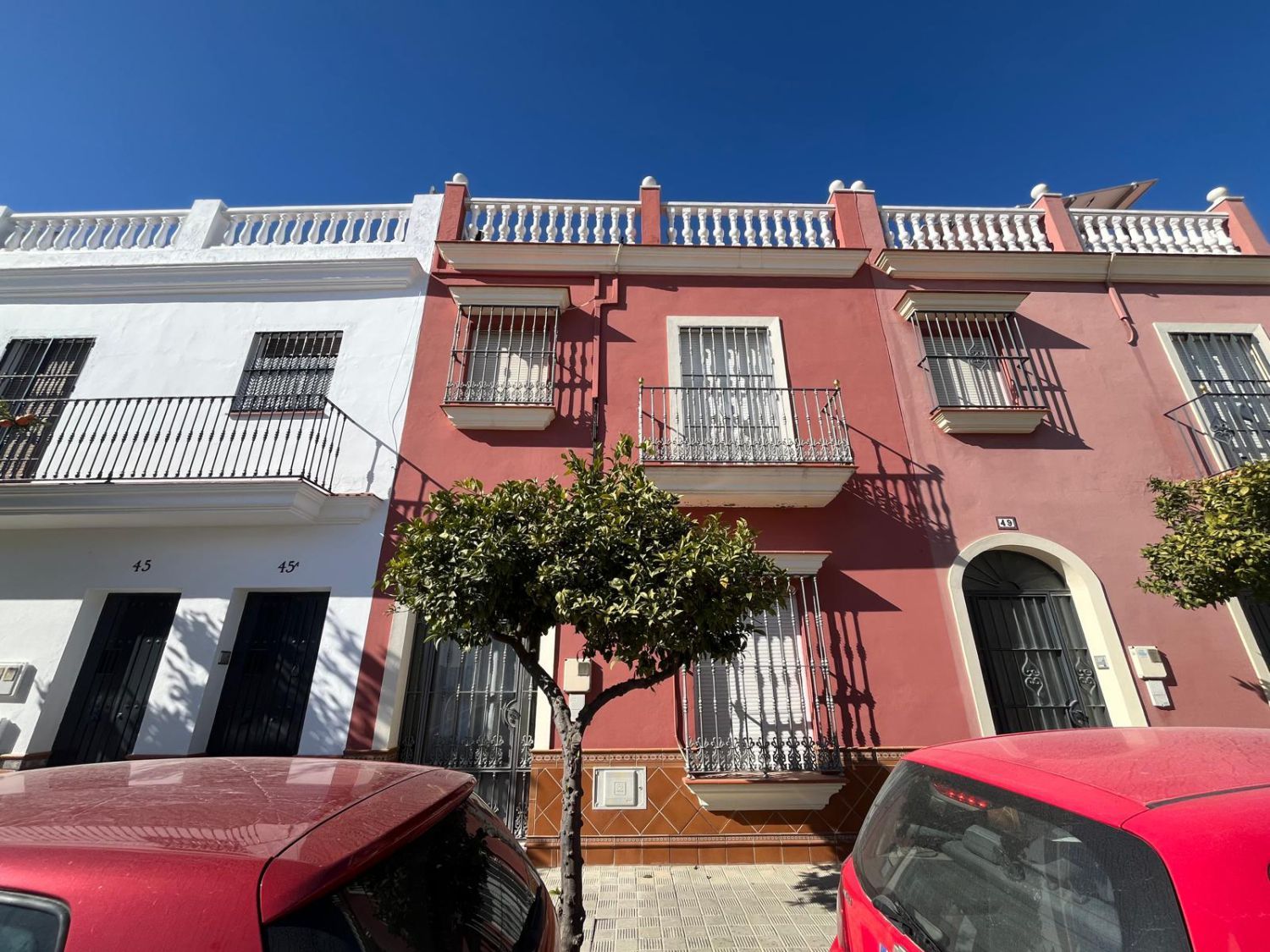 Vista exterior de Casa o xalet en venda en Los Palacios y Villafranca amb Aire condicionat i Terrassa