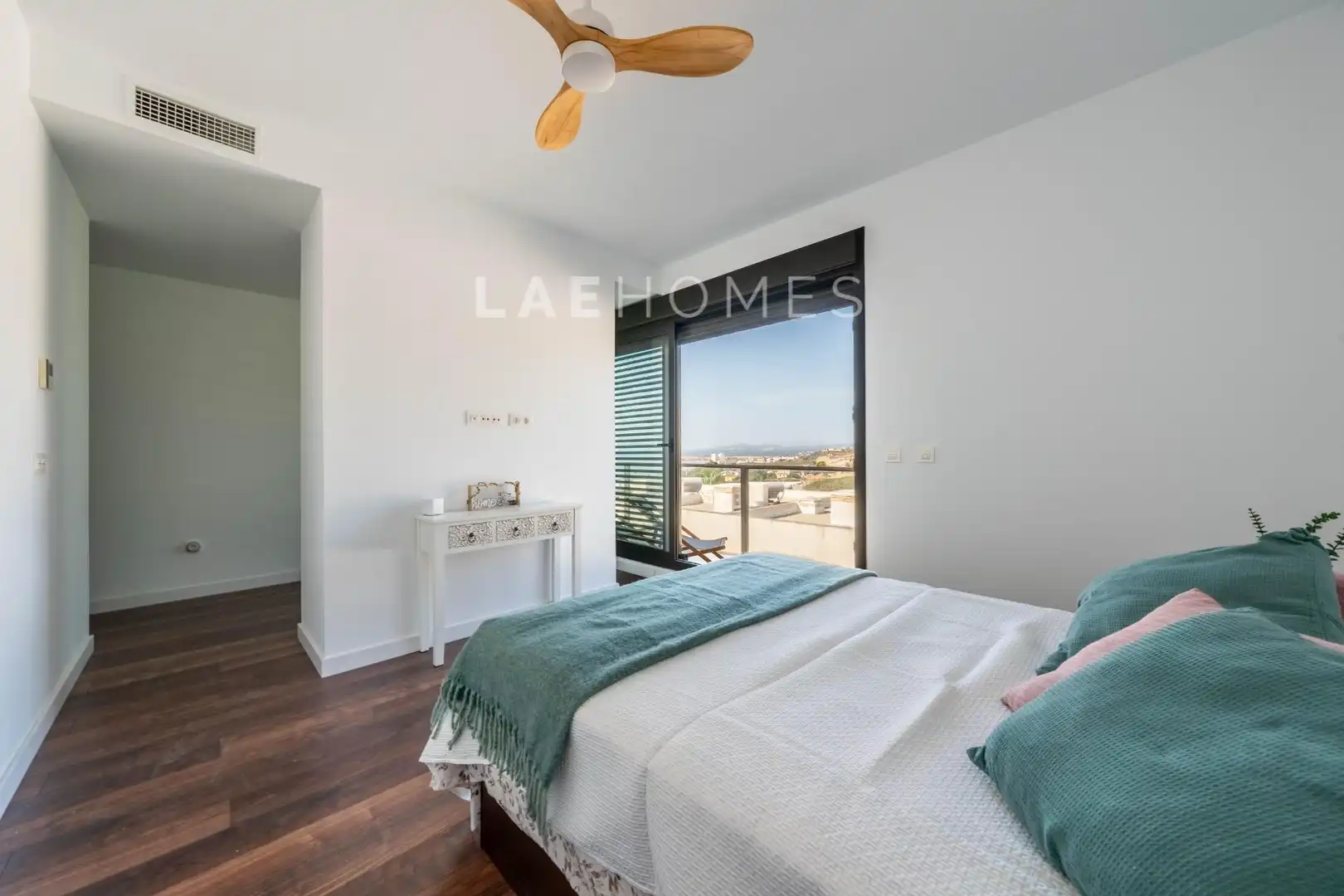 Habitación de Casa adosada en venta en Manilva con Aire acondicionado, Terraza y Trastero