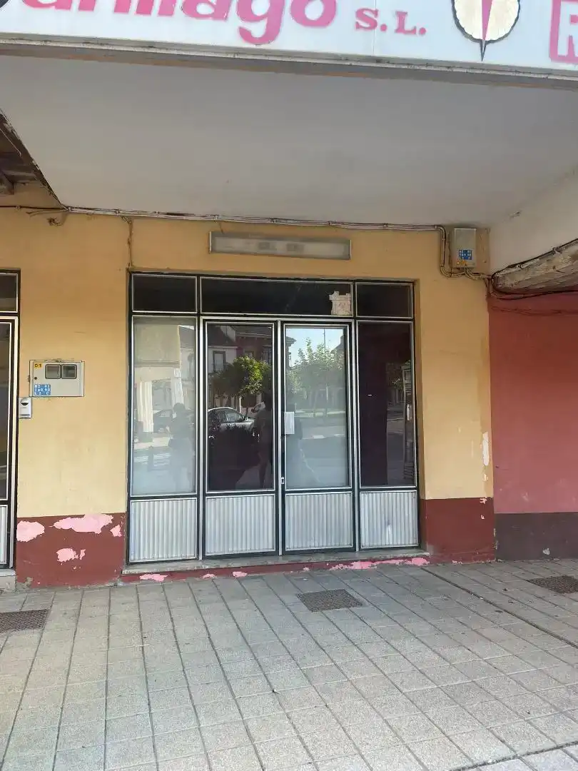 Local en venda en Villada amb Aire condicionat