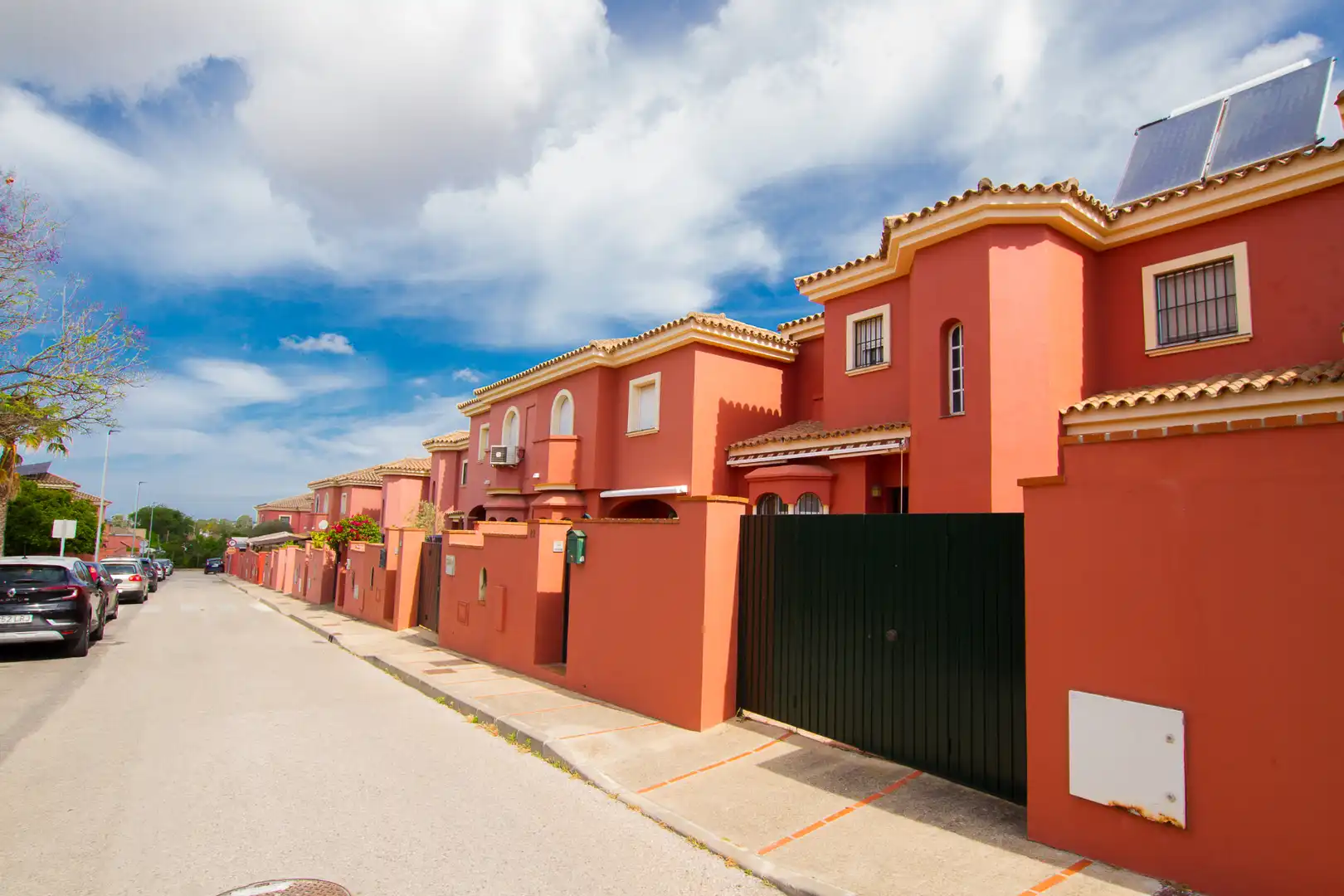 Vista exterior de Casa adosada en venta en Chiclana de la Frontera con Amueblado