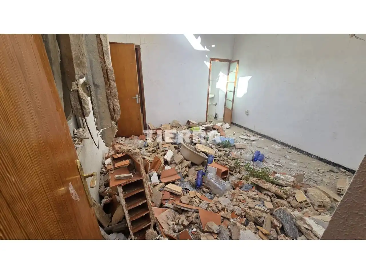 Casa adosada en venda en Yecla