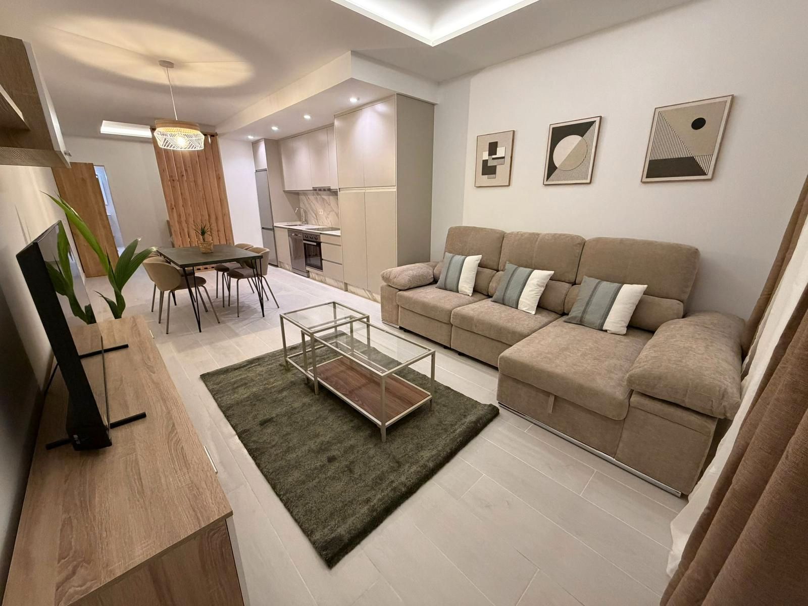 Living room of Study for sale in Torremolinos  with Air Conditioner, Terrace and Furnished