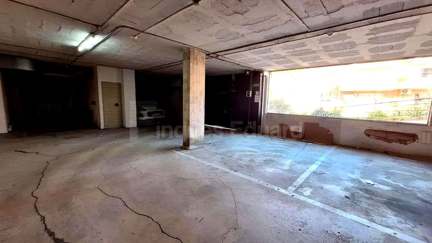 Parkplatz von Garage zum Verkauf in Argentona