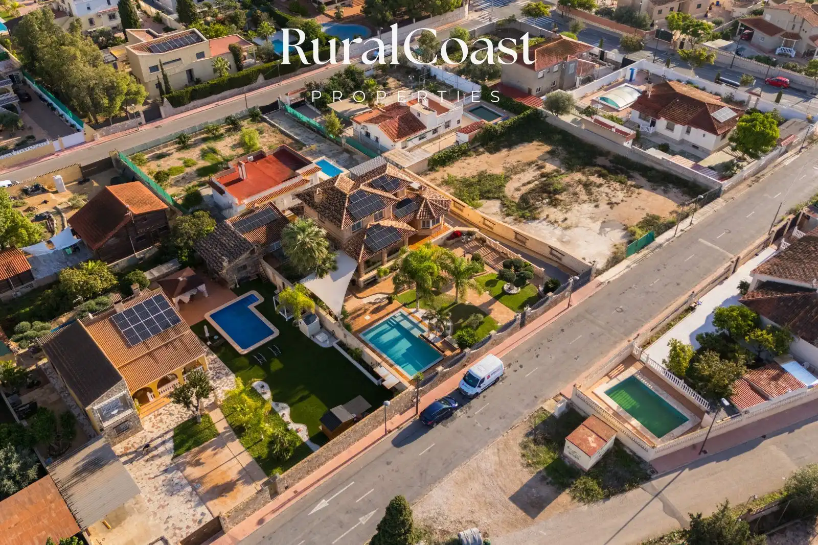 Vista exterior de Casa o xalet en venda en San Vicente del Raspeig / Sant Vicent del Raspeig amb Aire condicionat, Calefacció i Terrassa