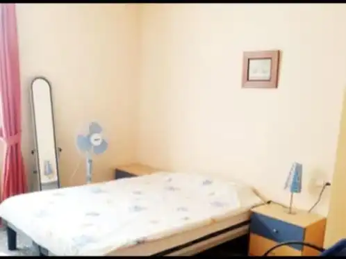 Schlafzimmer von Wohnung zur Miete in Baeza, Jaén